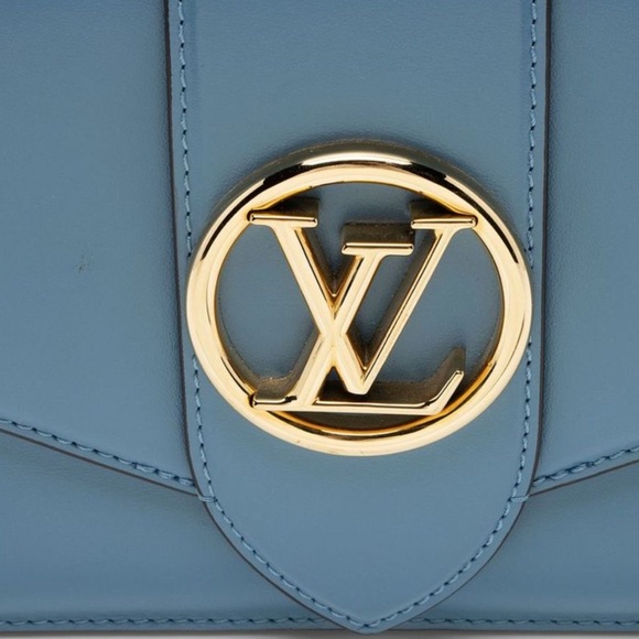 Reserved Louis Vuitton Blue Designer Crossbody Bag - Picture 3 of 9